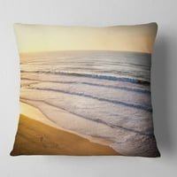 Dizajn zadivljujući narančasti zalazak sunca preko plaže - jastuk za bacanje mora - 18x18