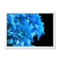 DesignArt 'detalj plavog cvijeća na crnoj pozadini I' tradicionalni uokvireni umjetnički tisak